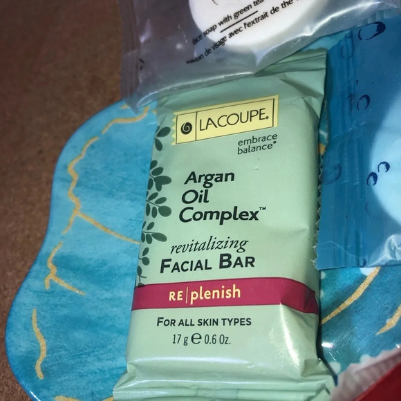 5/$25 Bundle of 7 Sample Size Soaps Travel Size Villa  Lacoupe - Picture 2 of 4